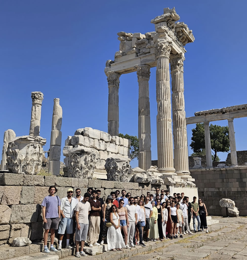 Dünyanın İlk Hastanesi Geleceğin Hekimlerini Ağırlıyor