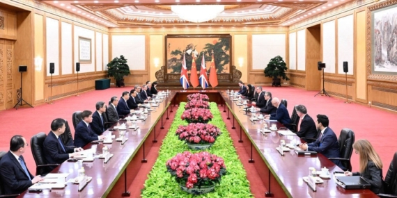 İngiltere Başbakanı Starmer’dan 8 Yıl Sonra İlk Çin Ziyareti: “Devasa Fırsatlar Var”